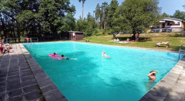 Lodge with patio, pool & yard — photo 5