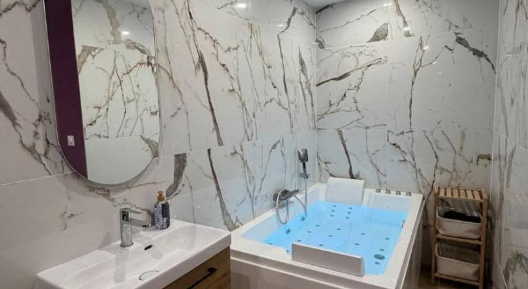 Lovely apartment with jacuzzi | Pets are welcome — photo 2