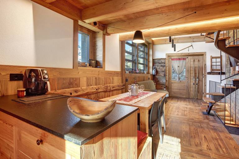 Chalet 'Casa Promindoz' with Mountain View, Private Garden and Relaxation — photo 4