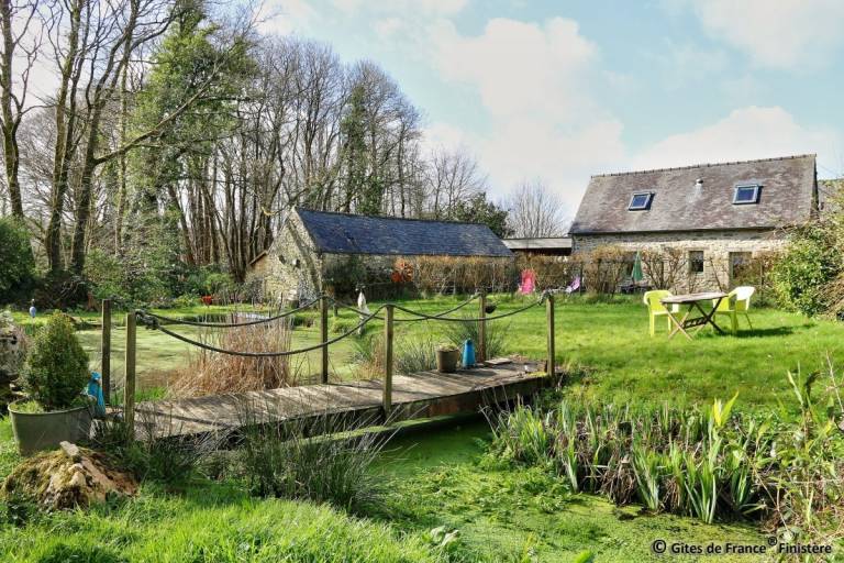 Gite with garden & grill in Morlaix