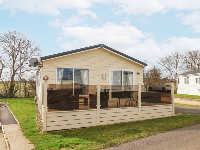 Children-friendly cottage with yard | Beach view | Pets allowed — photo 2