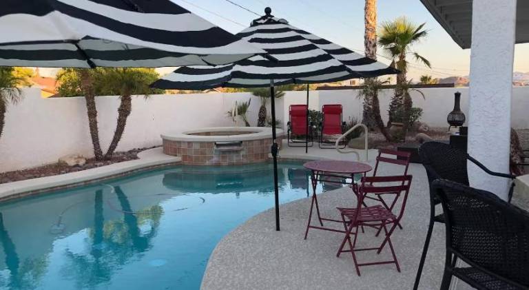 Lovely house with pool & jacuzzi | Pets allowed in Lake Havasu City, AZ