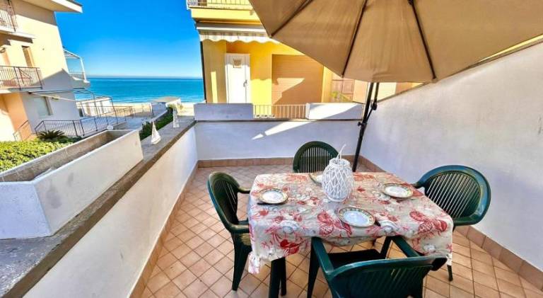 Charming rental apartment with terrace | Next to the beach | Pets are welcome in Sirolo
