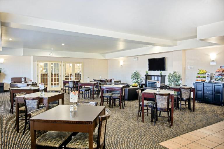 Ramada by Wyndham Prince Albert — photo 3