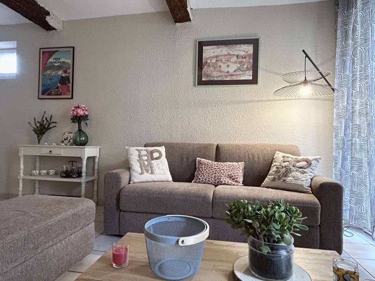 Apartment with 1 room for 4 persons — photo 4