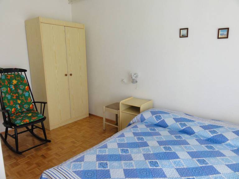 Holiday apartment with terrace & garden — photo 4