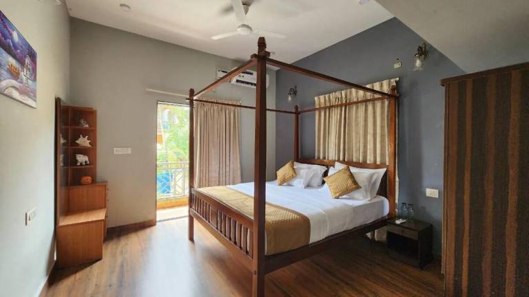 Nice villa with jacuzzi, terrace & pool | Suitable for remote work | Dogs allowed — photo 2