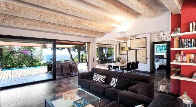 Fully equipped villa with grill, yard & pool | Beach nearby | Dogs allowed — photo 3