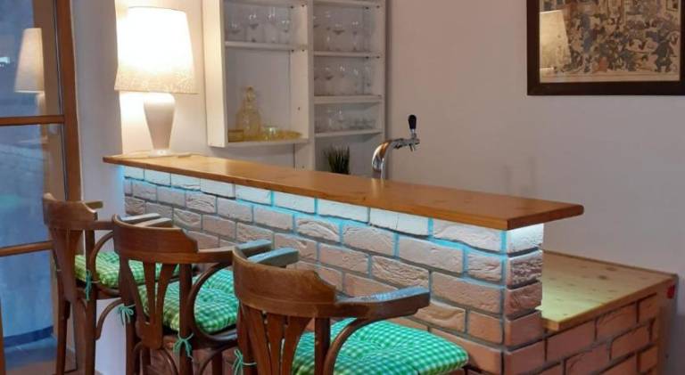 Apartment with pool — photo 4