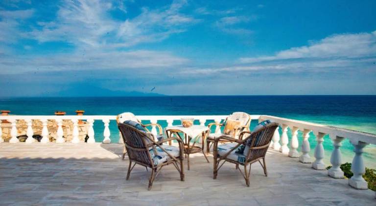 Spacious house with grill, terrace & yard | Close to the beach | Perfect for remote work | Pets allowed in Zakynthos