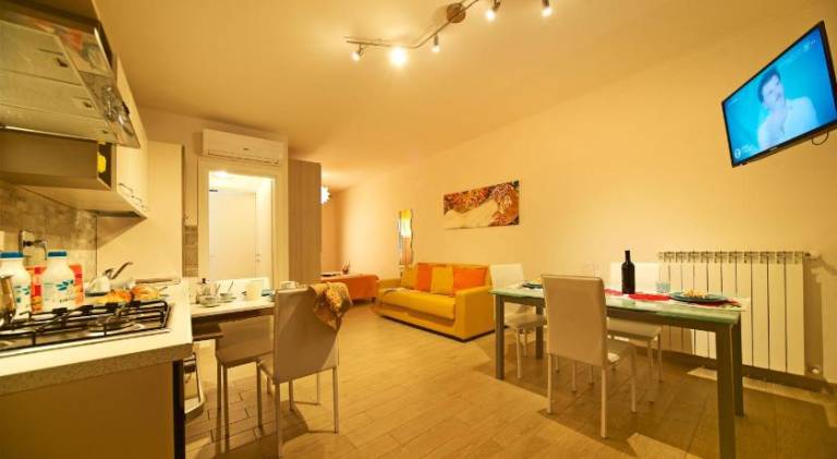 Rental apartment with yard, pool & terrace — photo 2