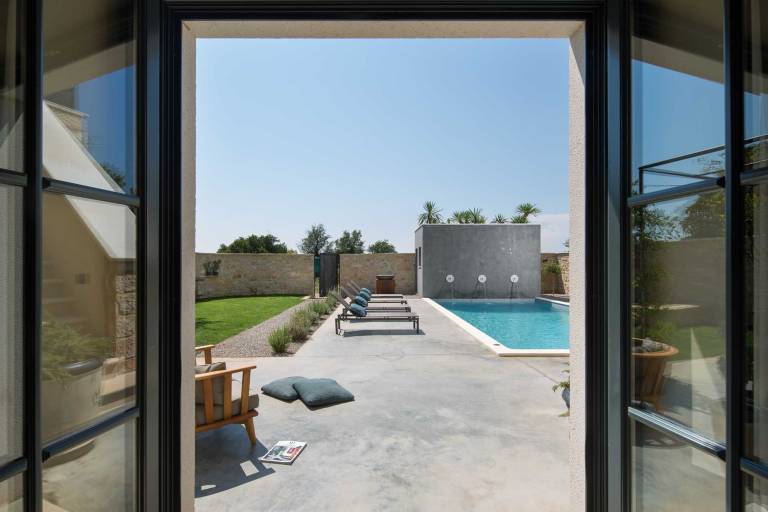 Luxury Villa Covri with Swimming Pool — photo 4