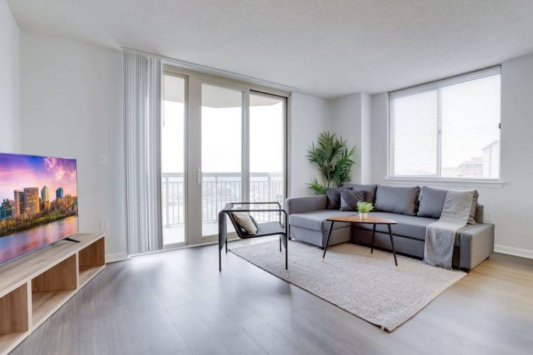 Fantastic 2 BR Apt in Ballston With City View