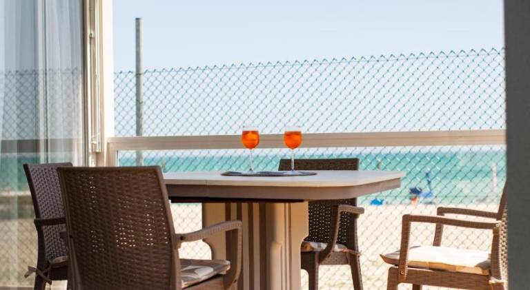 Villa with 2 rooms for 4 persons — photo 4