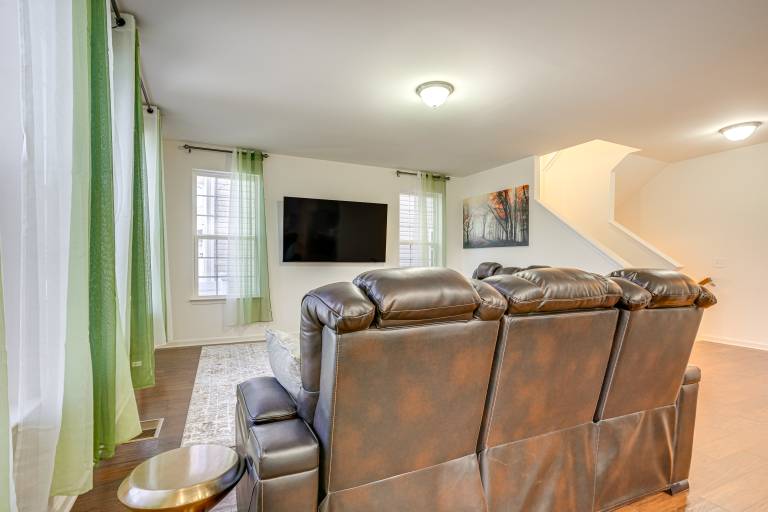 Centrally Located Home in Fredericksburg! — photo 5