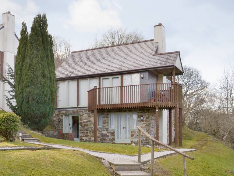 Cottage  Plymouth
