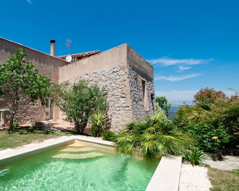 Apartment  Saint-Savournin