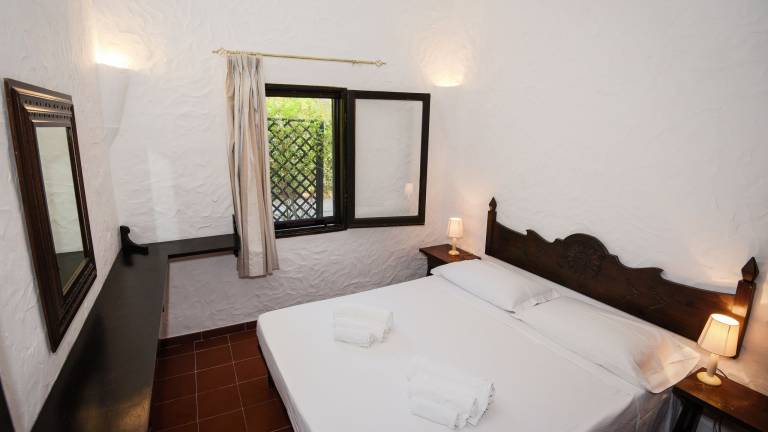 Family-friendly villa with yard & barbecue | Garden view | Beach nearby | Pets allowed — photo 4