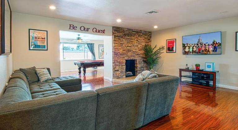 Fully equipped vacation home with hot tub, barbecue & private pool | Pets are welcome — photo 3