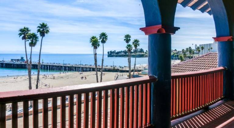 Casablanca Inn on The Beach — photo 3
