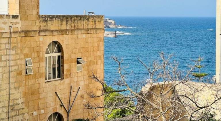 Sea View apartment in Sliema in St. Julian's
