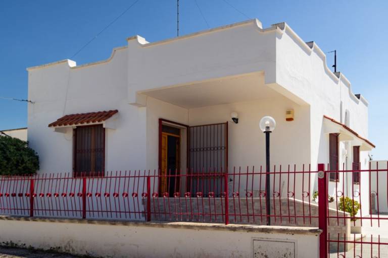 Child-friendly nice vacation home with BBQ | Beach nearby | Pets allowed in Porto Cesareo