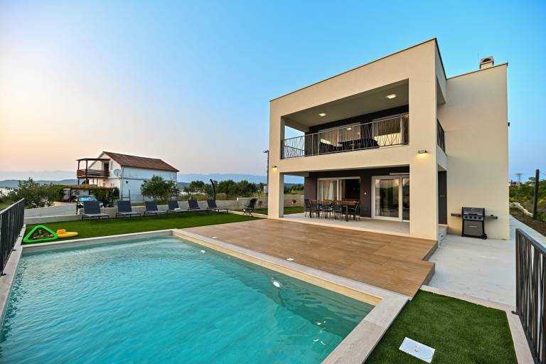 Children-friendly nice villa with barbecue, patio & private pool | Close to the beach | Pets are welcome — photo 5