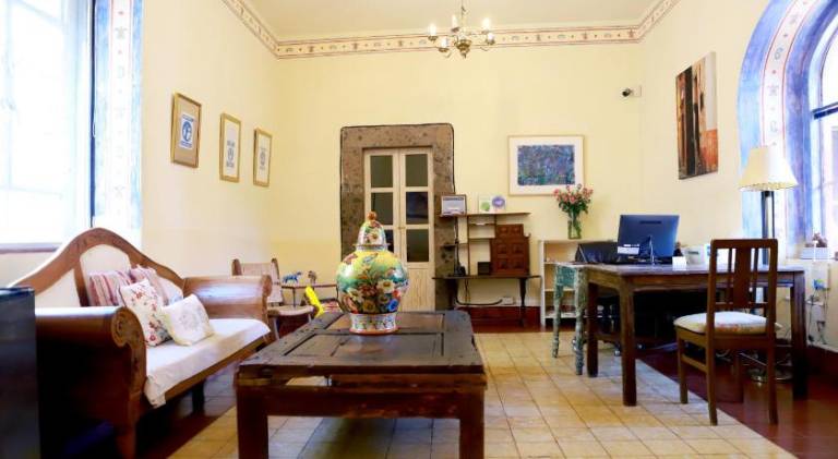 Serviced apartment with garden & patio — photo 2