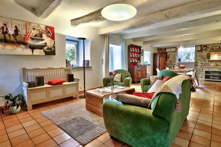 Vacation home with yard & terrace | Sea view — photo 3