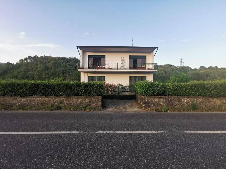 Fully equipped nice apartment with garden, BBQ & terrace | Suitable for remote work | Pets are welcome in Pontremoli