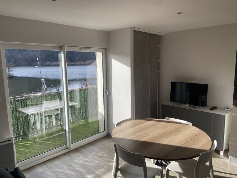 Appartement Chambon-sur-Lac