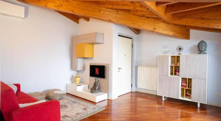 Apartment with 2 rooms for 6 persons in Desenzano del Garda