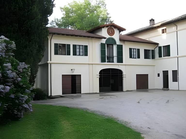 Farm with yard & terrace in Gubbio