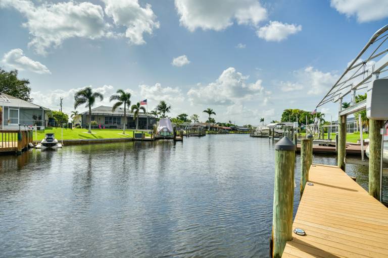 Private Dock & Lanai: Waterfront Cape Coral Home! — photo 2