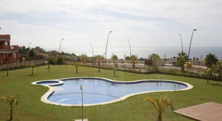 Fully equipped charming holiday apartment with hot tub, terrace & yard | Close to the beach | Suitable for remote work | Pet-friendly in Cartagena