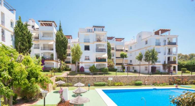 Rental apartment with garden, pool & terrace — photo 5