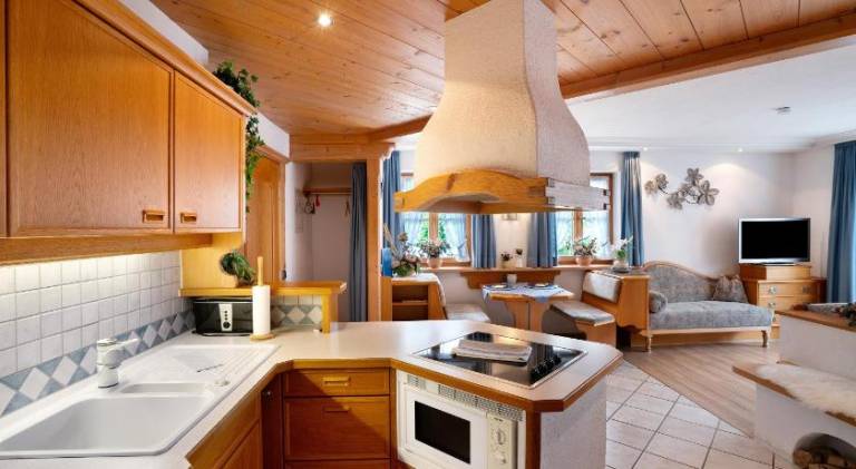Holiday apartment with barbecue, sauna & garden — photo 3