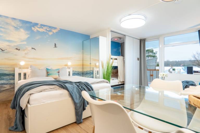 Rental apartment with patio | Water view — photo 4