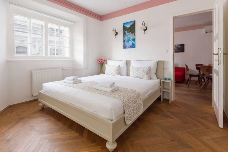 Namestitev Občina Logatec