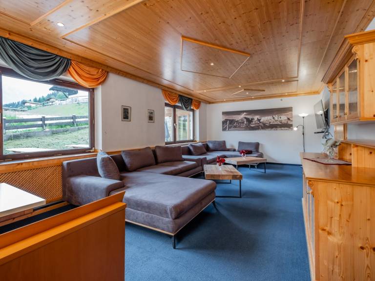 Fully equipped nice chalet with sauna & patio | Close to the ski | Pets allowed — photo 2