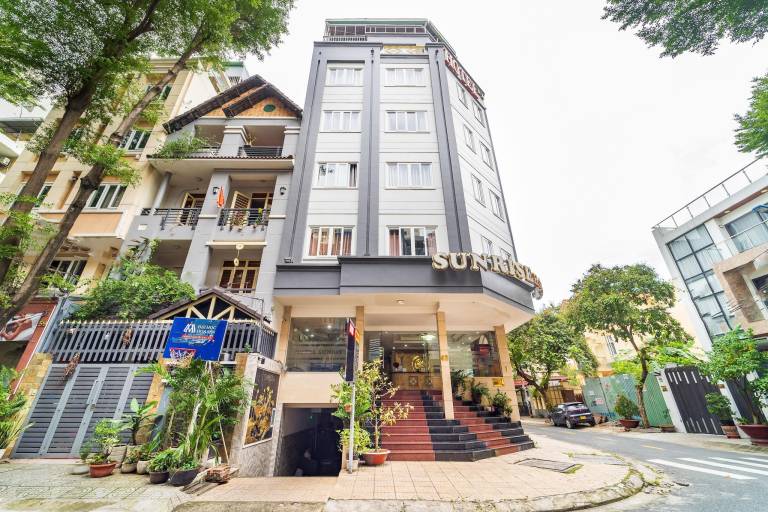 Comfortable Suite Experience at Sunrise Trung Son
