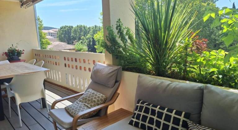 Le Rambot - appartement de charme avec grande terrasse parking centre ville - proche Bellegarde — photo 3