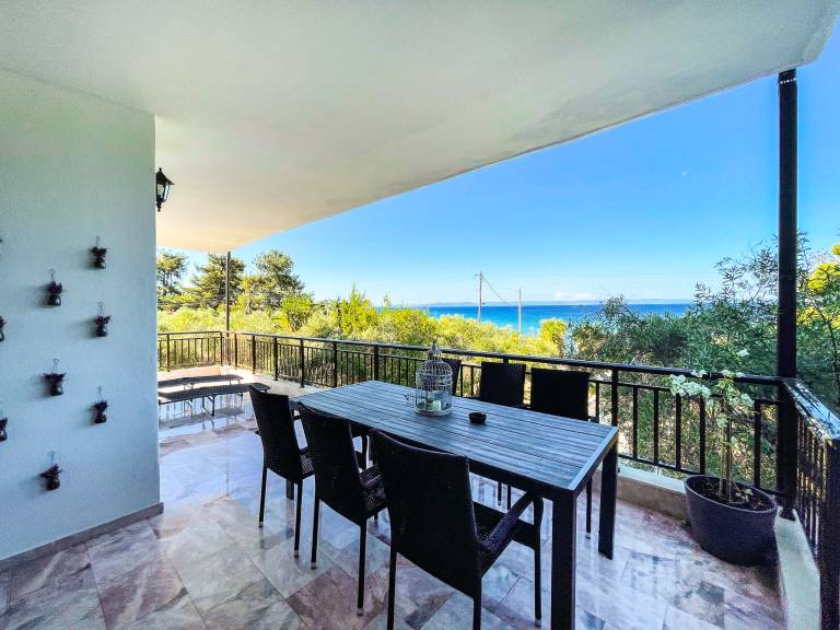 Family-oriented ample apartment with garden & patio | Sea view | Beach nearby | Pets are welcome — photo 5