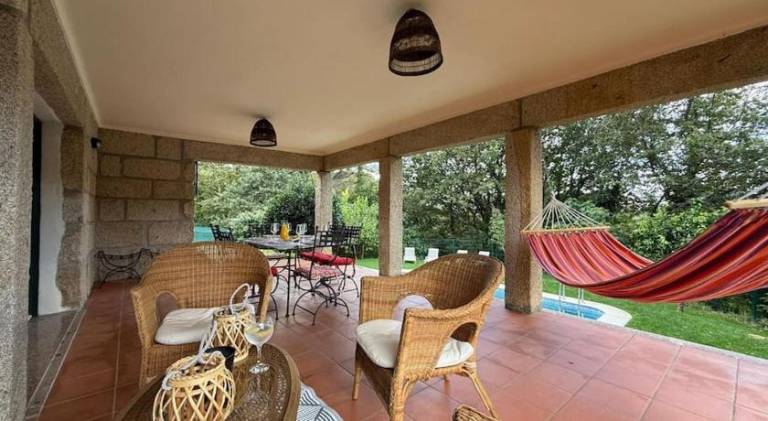 Chalet with pool — photo 4