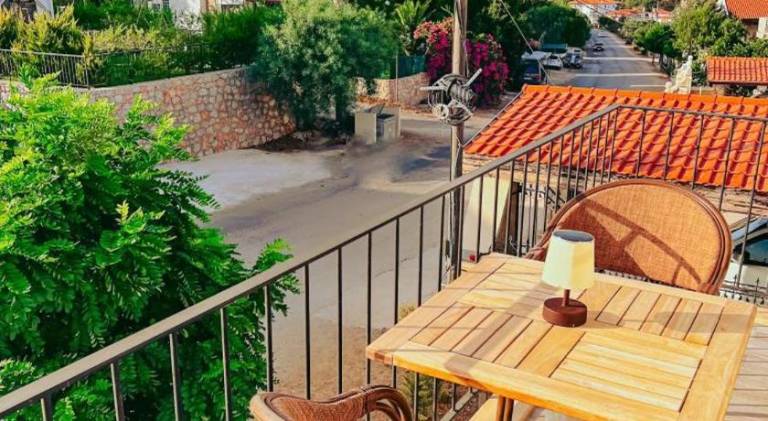 Serviced apartment with yard | Pets are welcome — photo 4