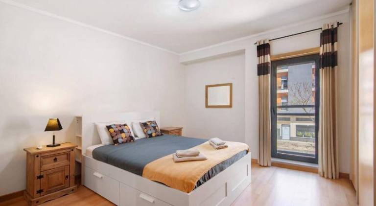 Fully equipped rental apartment with terrace, pool & yard | Pets allowed in Olhao
