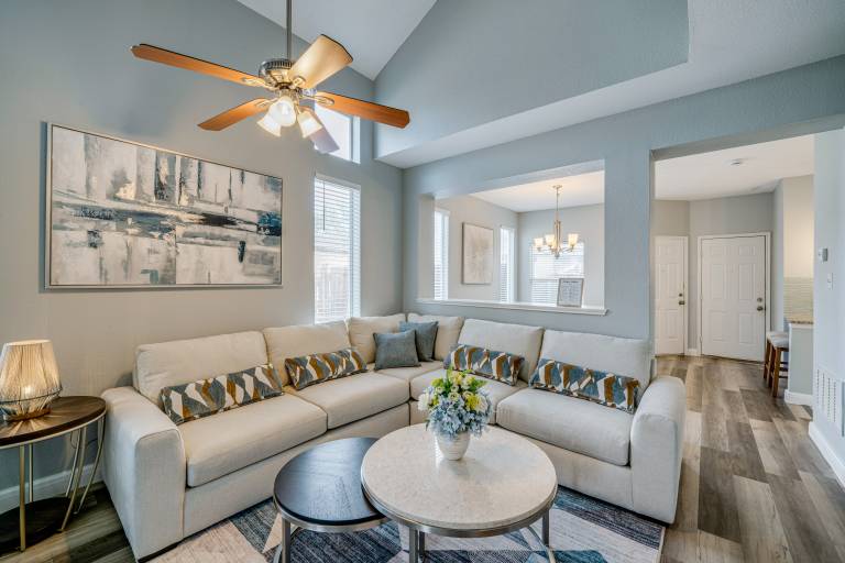 Pet Friendly! Renovated Arlington Home Near AT&T — photo 4