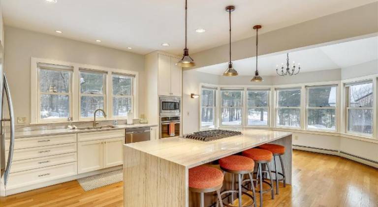 Charming house with hot tub | Pets are welcome in Stowe, VT