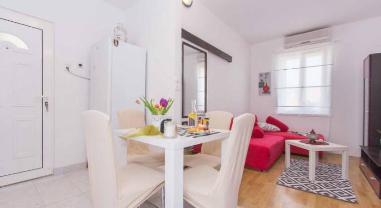 Rental apartment | Near Diocletian's Palace | Pets allowed — photo 3