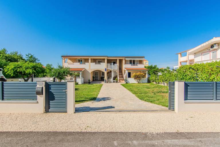 Apartament  Zukve